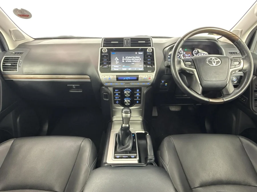 Used 2018 Toyota Land Cruiser Prado 4.0 VX-L - WeBuyCars Lansdowne