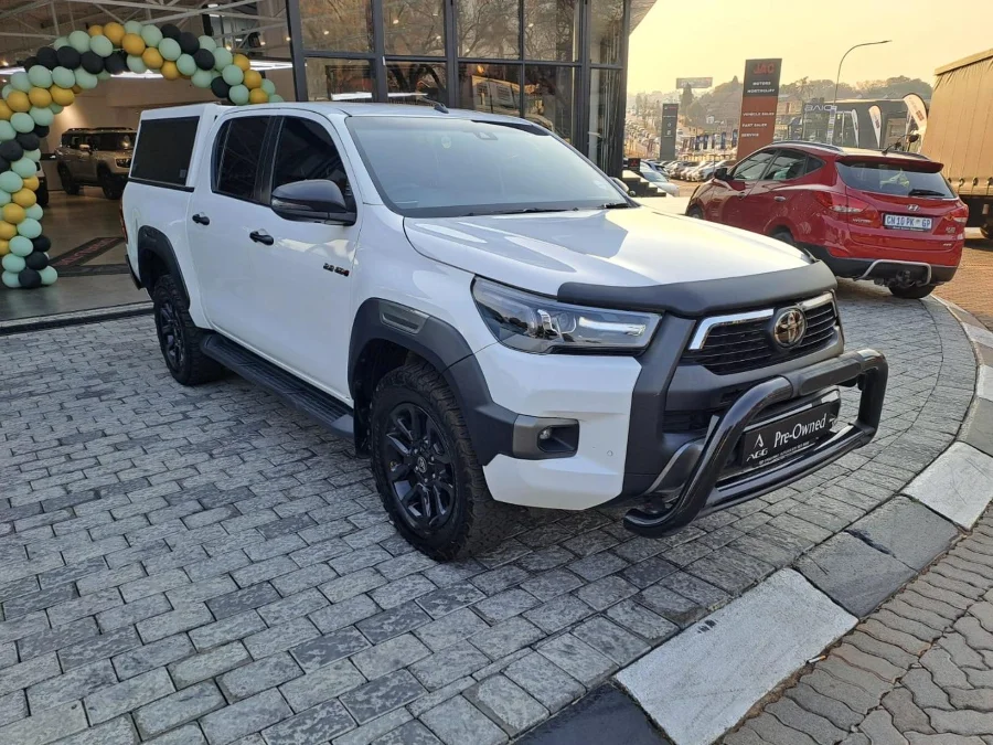 Used 2022 Toyota Hilux 2.8GD-6 double cab 4x4 Legend auto - AGG Northcliff Used 2022 Toyota Hilux 2.8GD-6 double cab 4x4 Legend auto - AGG Northcliff