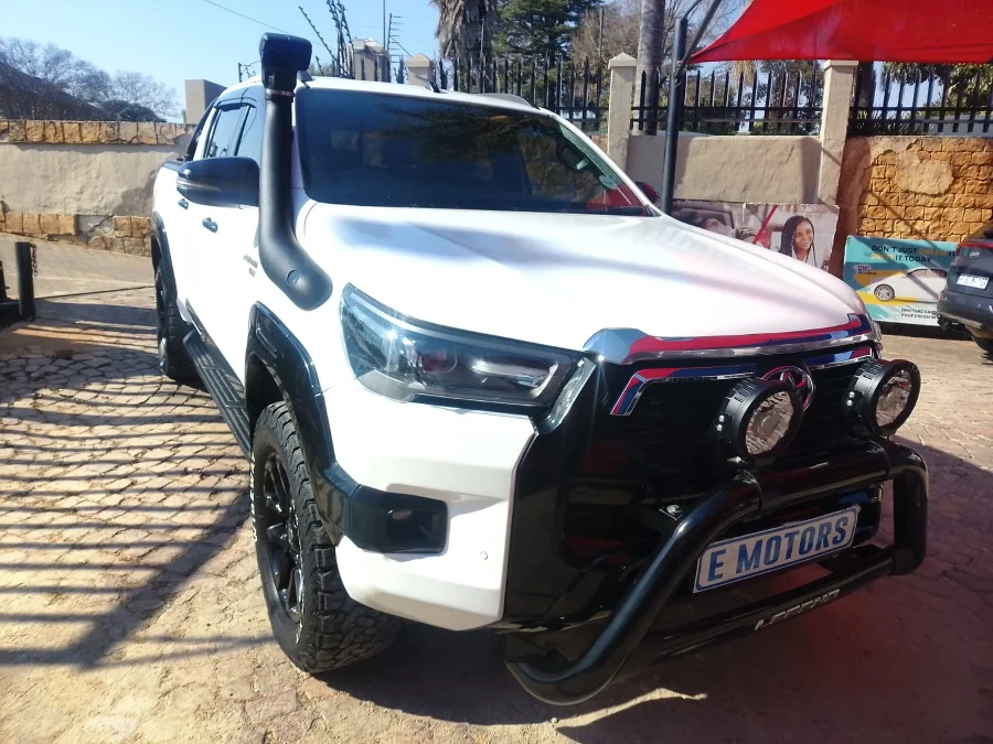Used 2021 Toyota Hilux 2.4GD-6 double cab 4x4 Raider auto - E Motors Used 2021 Toyota Hilux 2.4GD-6 double cab 4x4 Raider auto - E Motors