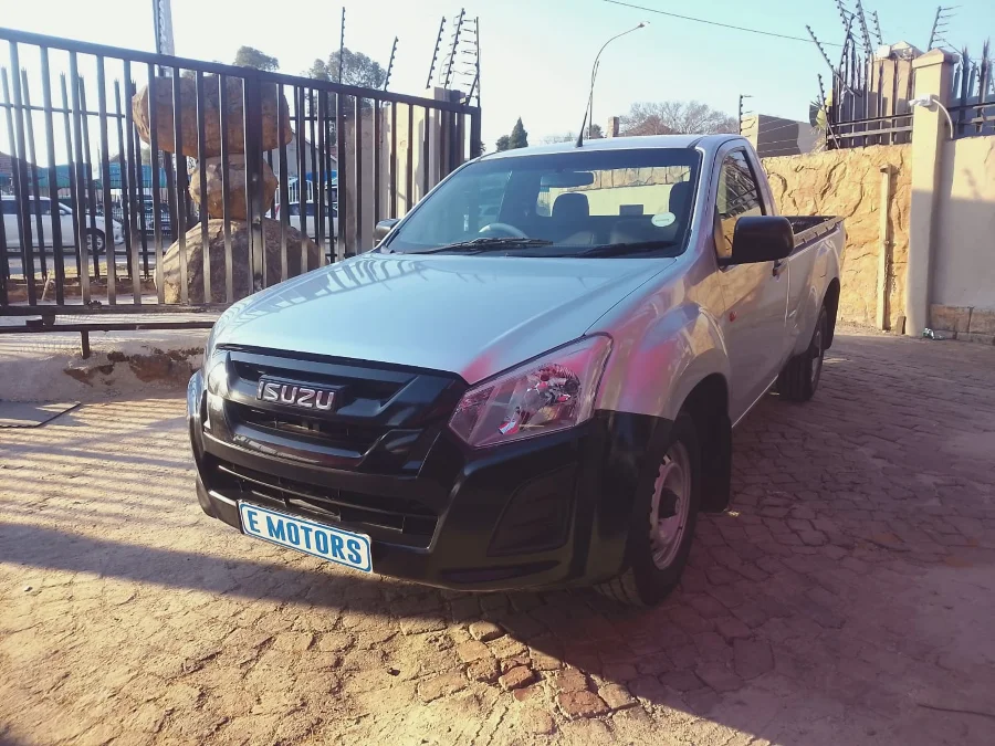Used 2022 Isuzu D-Max 250 Fleetside chassis cab - E Motors Used 2022 Isuzu D-Max 250 Fleetside chassis cab - E Motors