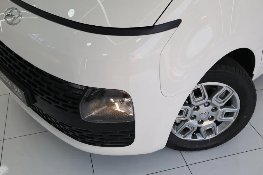 Used 2022 Hyundai Staria 2.2D Executive 11-seater - Golden Era Motors Used 2022 Hyundai Staria 2.2D Executive 11-seater - Golden Era Motors