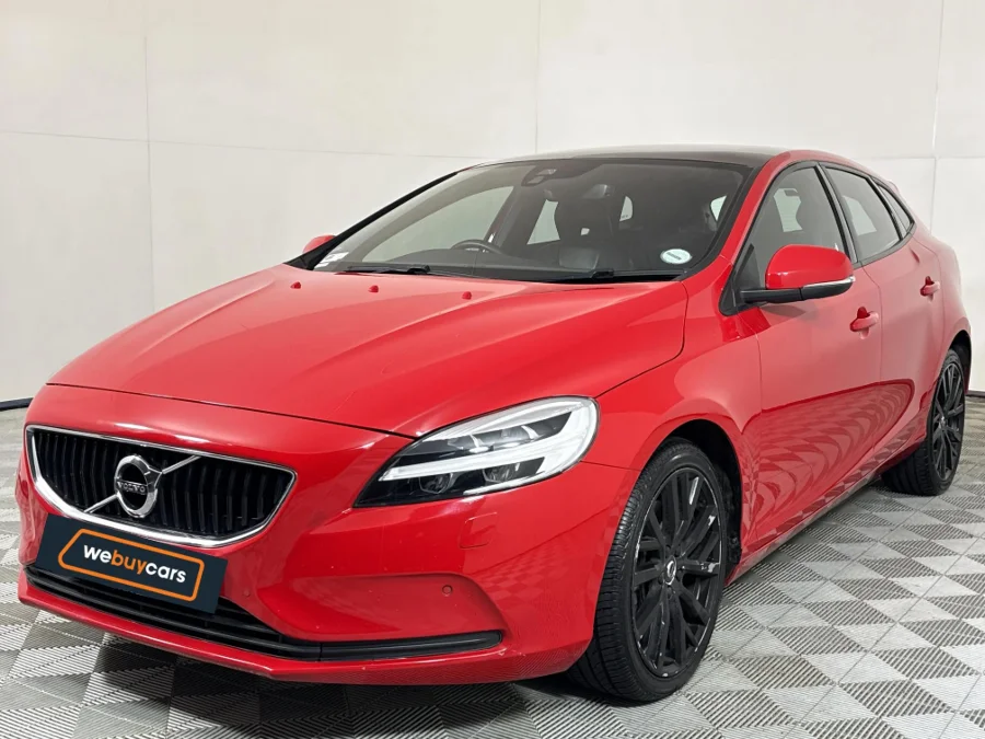 Used 2019 Volvo V40 T4 Momentum auto - WeBuyCars JHB South Used 2019 Volvo V40 T4 Momentum auto - WeBuyCars JHB South