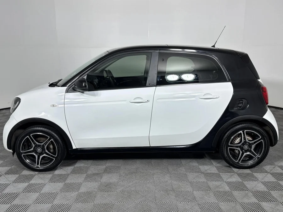 Used 2017 smart forfour 52kW passion - WeBuyCars  Witbank
