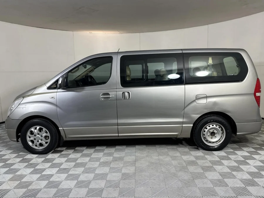 Used 2012 Hyundai H-1 2.4 bus Executive - WeBuyCars Midstream Used 2012 Hyundai H-1 2.4 bus Executive - WeBuyCars Midstream