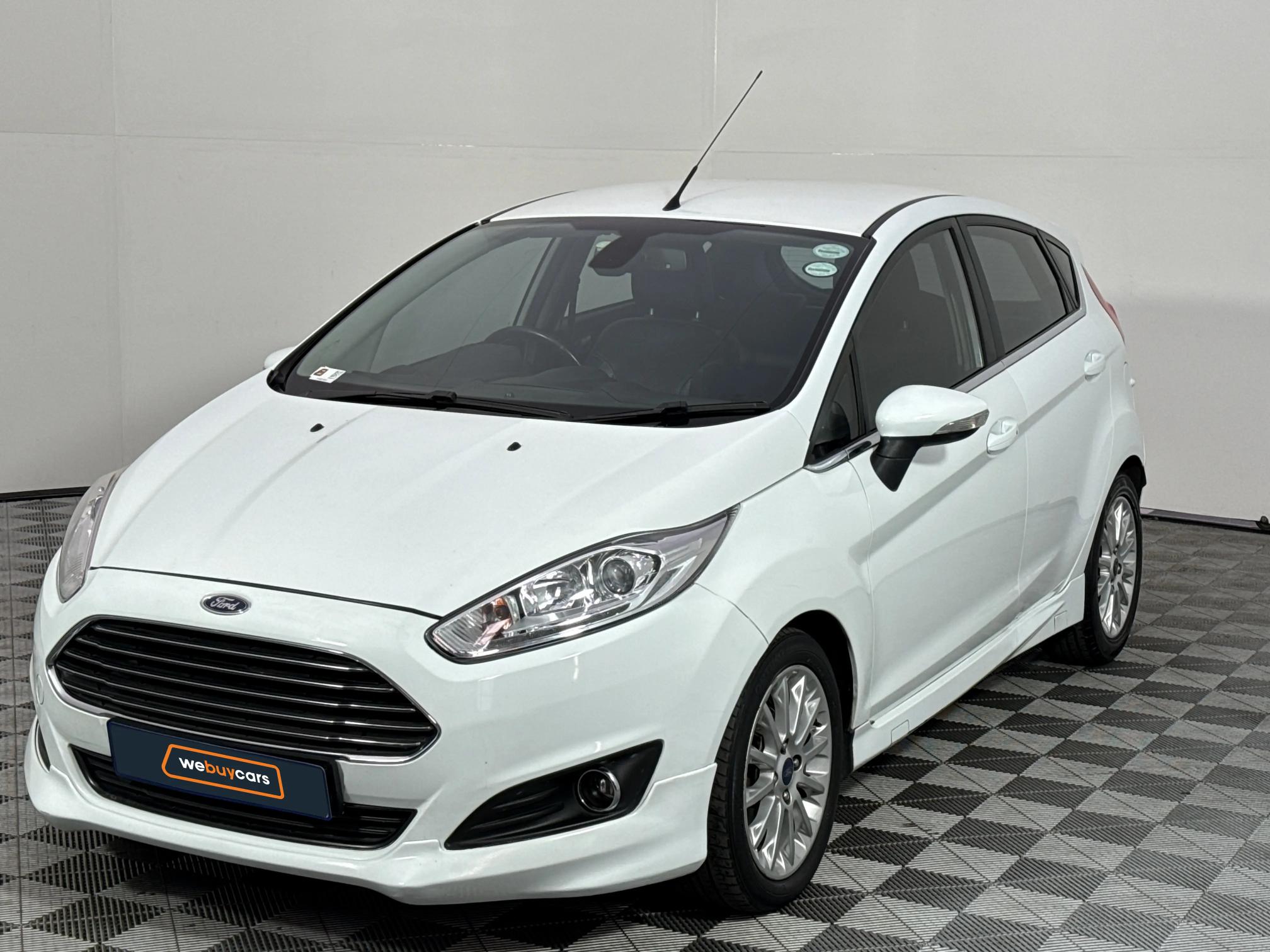 Used 2015 Ford Fiesta 5-door 1.0T Titanium auto