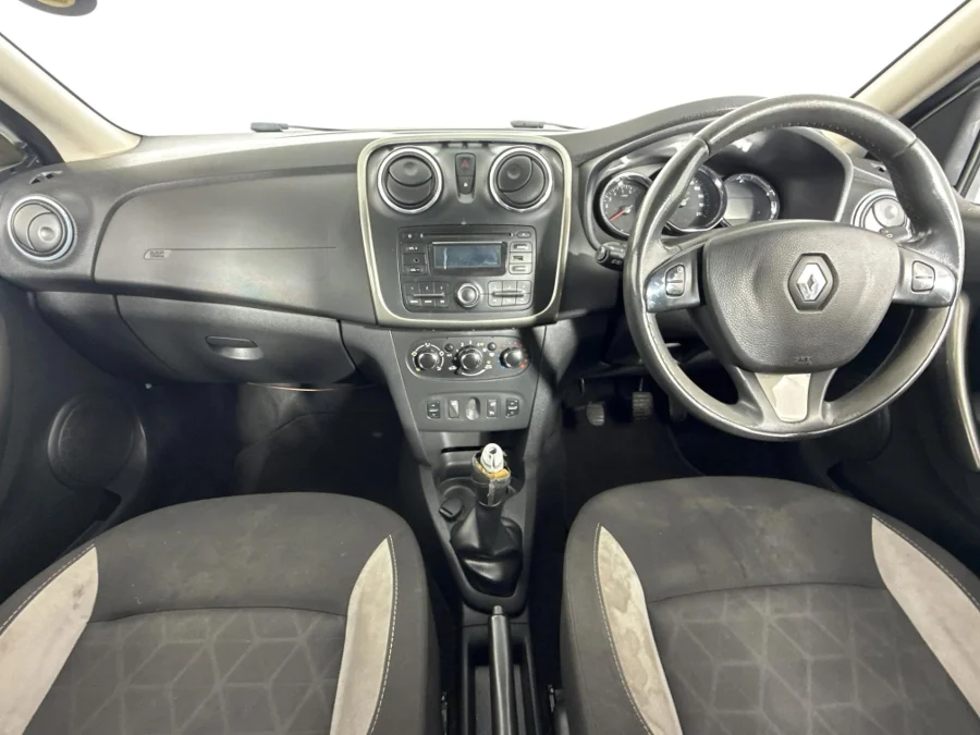 Used 2015 Renault Sandero Stepway 66kW turbo - WeBuyCars Montana