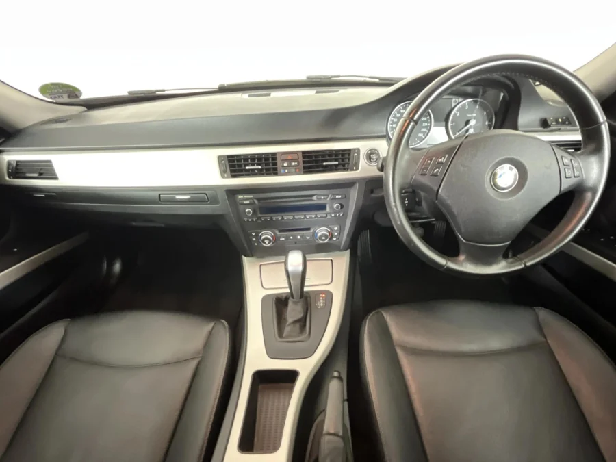 Used 2011 BMW 3 Series 320i auto - WeBuyCars The Dome Used 2011 BMW 3 Series 320i auto - WeBuyCars The Dome