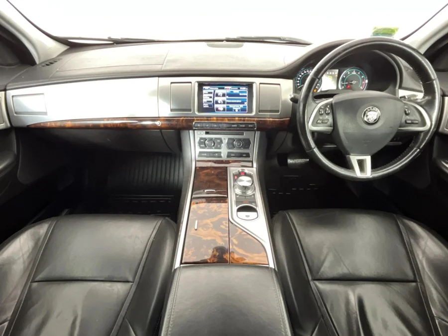 Used 2014 Jaguar XF 2.0 i4 Premium Luxury - WeBuyCars Montana Used 2014 Jaguar XF 2.0 i4 Premium Luxury - WeBuyCars Montana