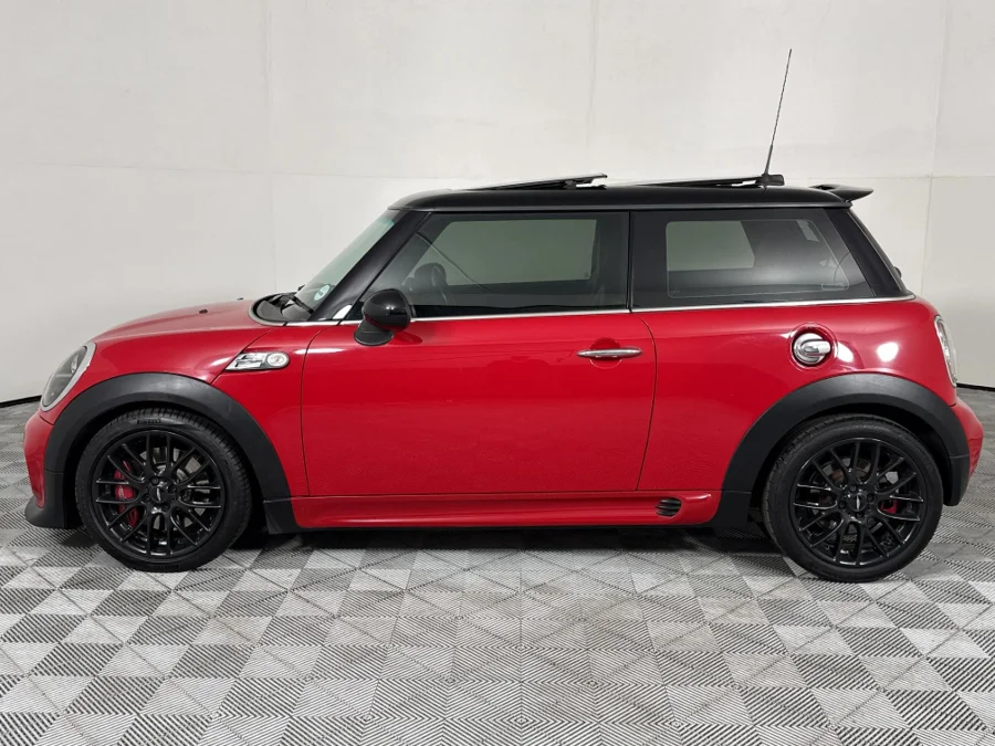 Used 2014 MINI Hatch John Cooper Works - WeBuyCars The Dome Used 2014 MINI Hatch John Cooper Works - WeBuyCars The Dome