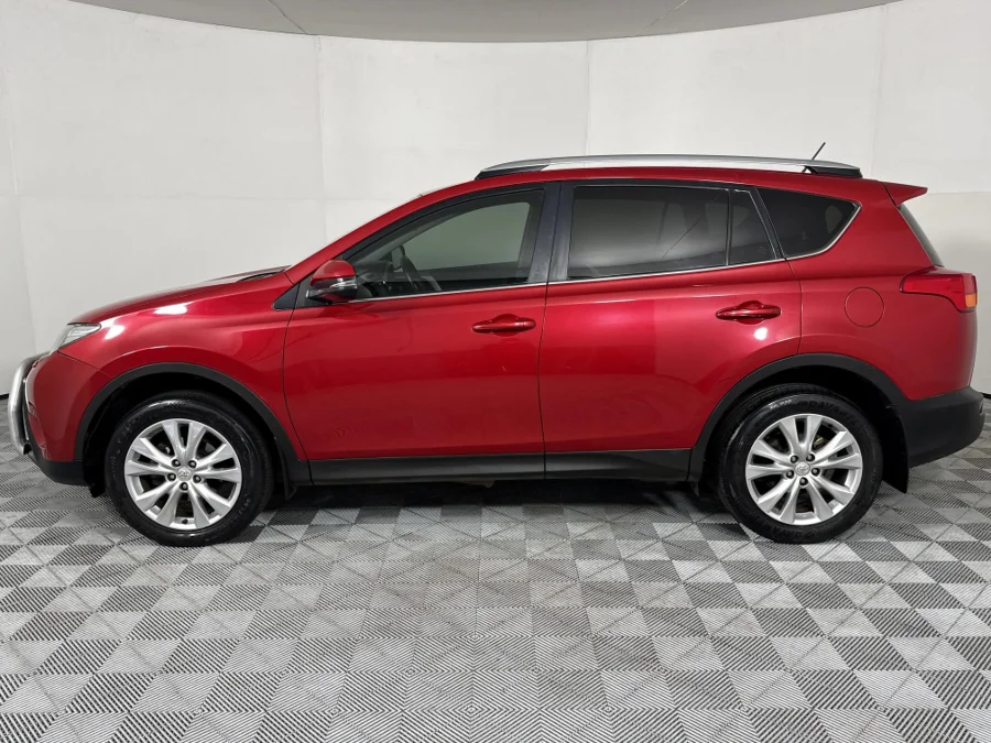 Used 2015 Toyota RAV4 2.2D-4D AWD VX - WeBuyCars The Dome Used 2015 Toyota RAV4 2.2D-4D AWD VX - WeBuyCars The Dome
