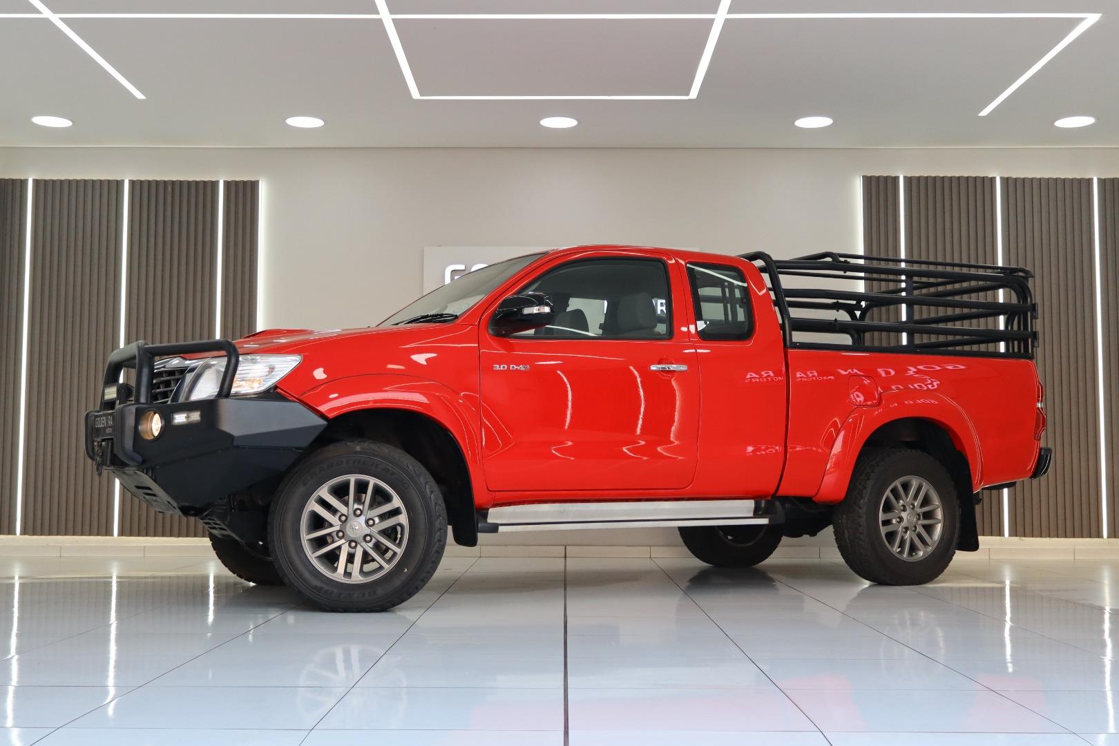 Used 2013 Toyota Hilux 3.0D-4D Xtra cab 4x4 Raider Dakar edition