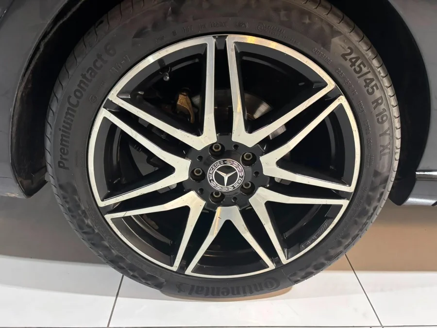 Used 2021 Mercedes-Benz V-Class V300d Avantgarde AMG Line - Avari Cars Used 2021 Mercedes-Benz V-Class V300d Avantgarde AMG Line - Avari Cars
