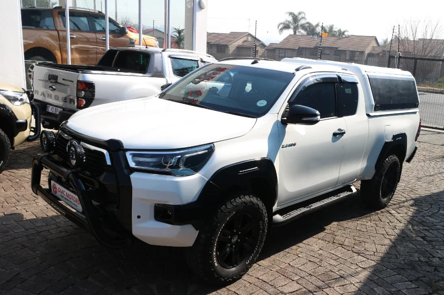 Used 2023 Toyota Hilux 2.4GD-6 double cab Raider manual - OMC Motors Used 2023 Toyota Hilux 2.4GD-6 double cab Raider manual - OMC Motors