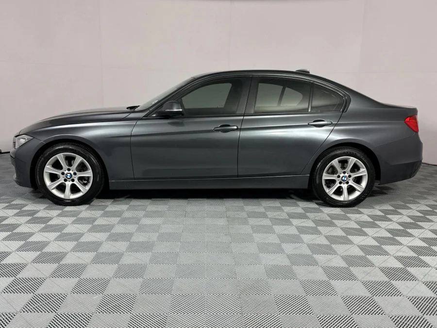 Used 2014 BMW 3 Series 320i sports-auto - WeBuyCars Lansdowne Used 2014 BMW 3 Series 320i sports-auto - WeBuyCars Lansdowne