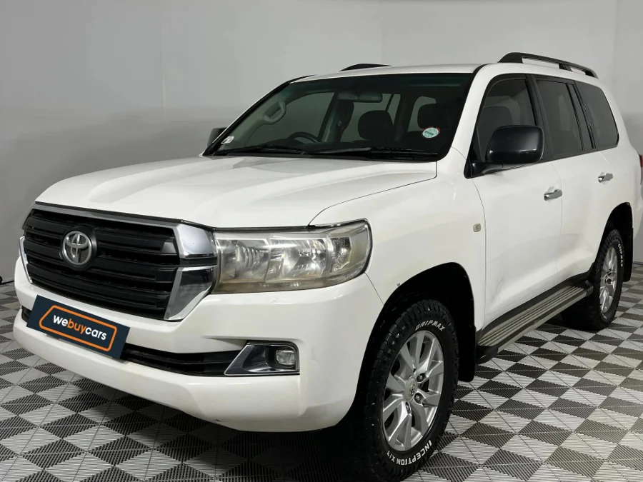 Used 2017 Toyota Land Cruiser 200 4.5D-4D V8 GX-R - WeBuyCars Silverlakes Used 2017 Toyota Land Cruiser 200 4.5D-4D V8 GX-R - WeBuyCars Silverlakes