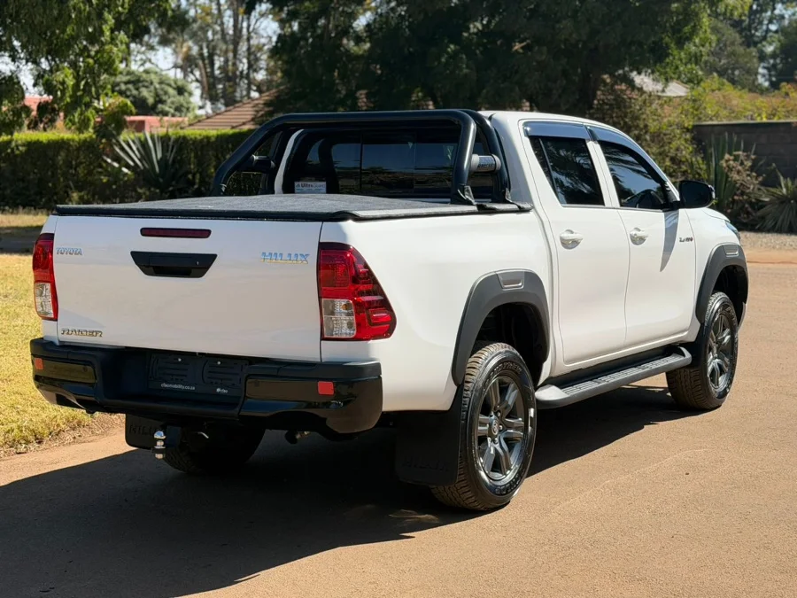 Used 2023 Toyota Hilux 2.8GD-6 double cab 4x4 Raider - Private Seller Used 2023 Toyota Hilux 2.8GD-6 double cab 4x4 Raider - Private Seller