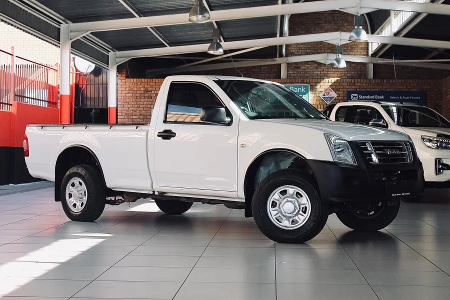 Used 2013 Isuzu KB 250D-Teq LE - Midcity Motors Klerksdorp Used 2013 Isuzu KB 250D-Teq LE - Midcity Motors Klerksdorp