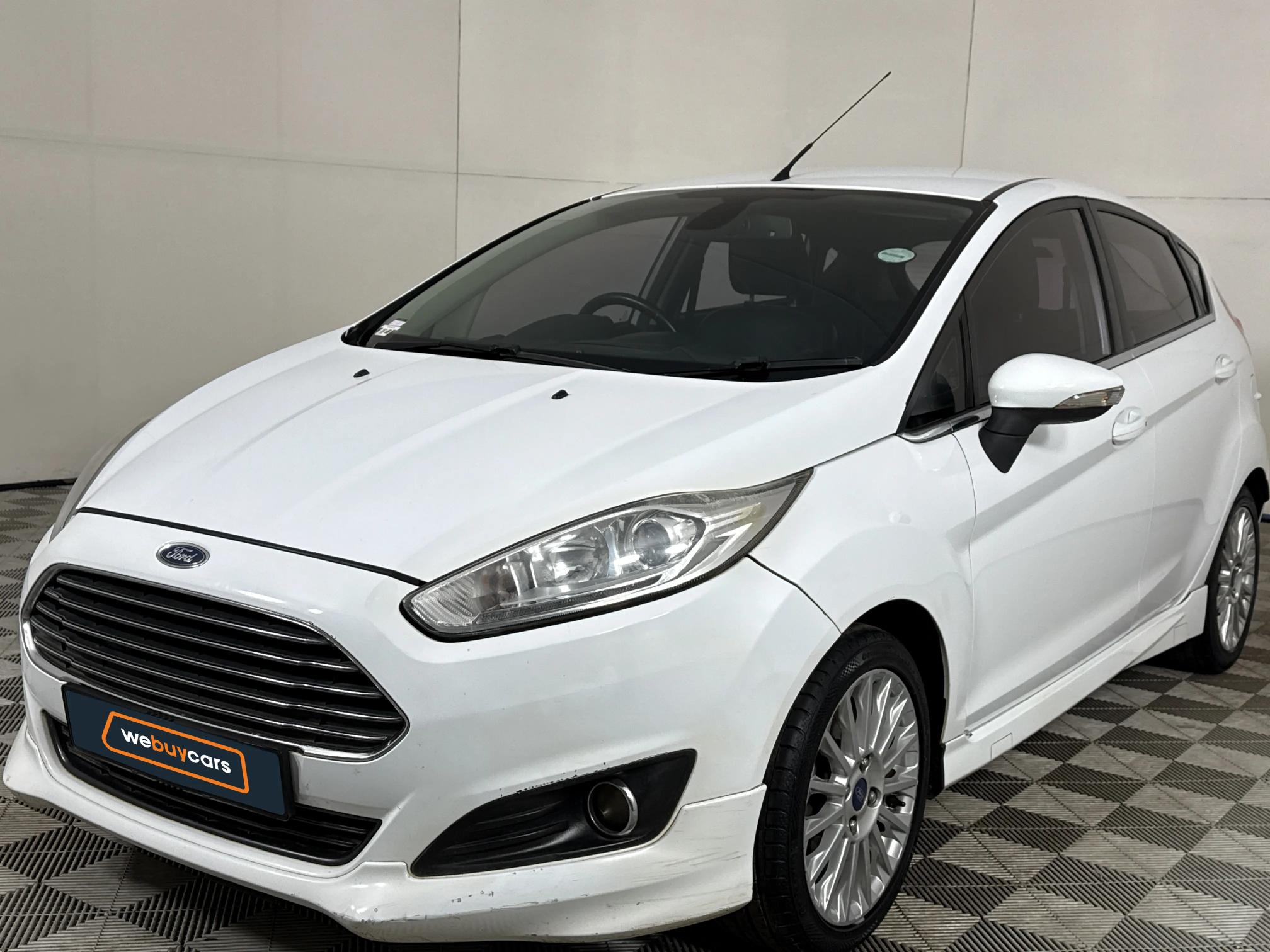 Used 2017 Ford Fiesta 5-door 1.0T Titanium
