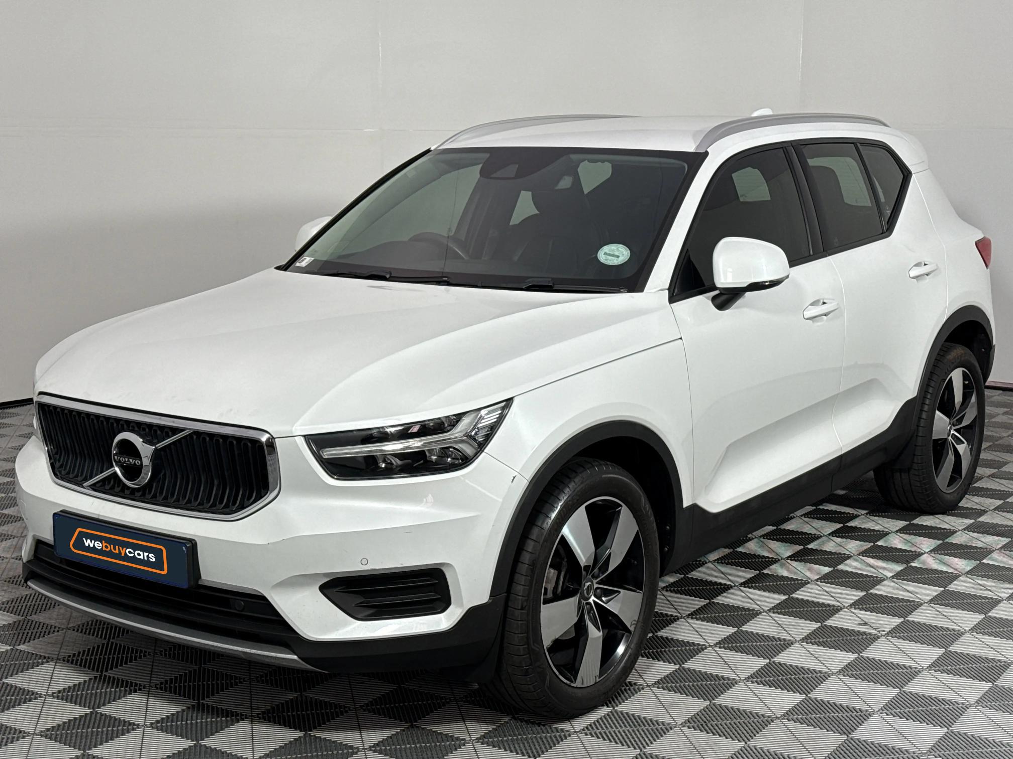 Used 2021 Volvo XC40 T3 Momentum