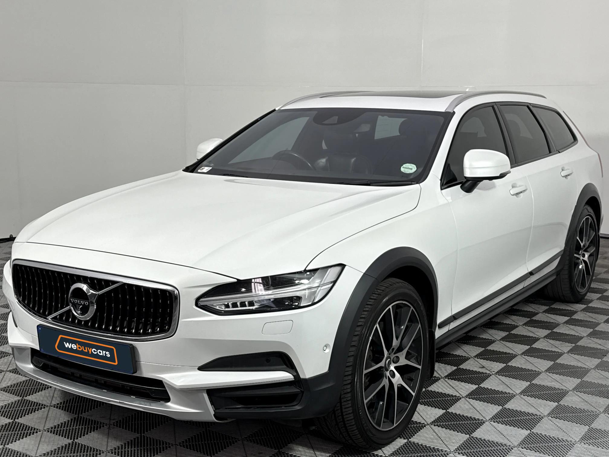 Used 2018 Volvo V90 Cross Country D4 AWD Momentum