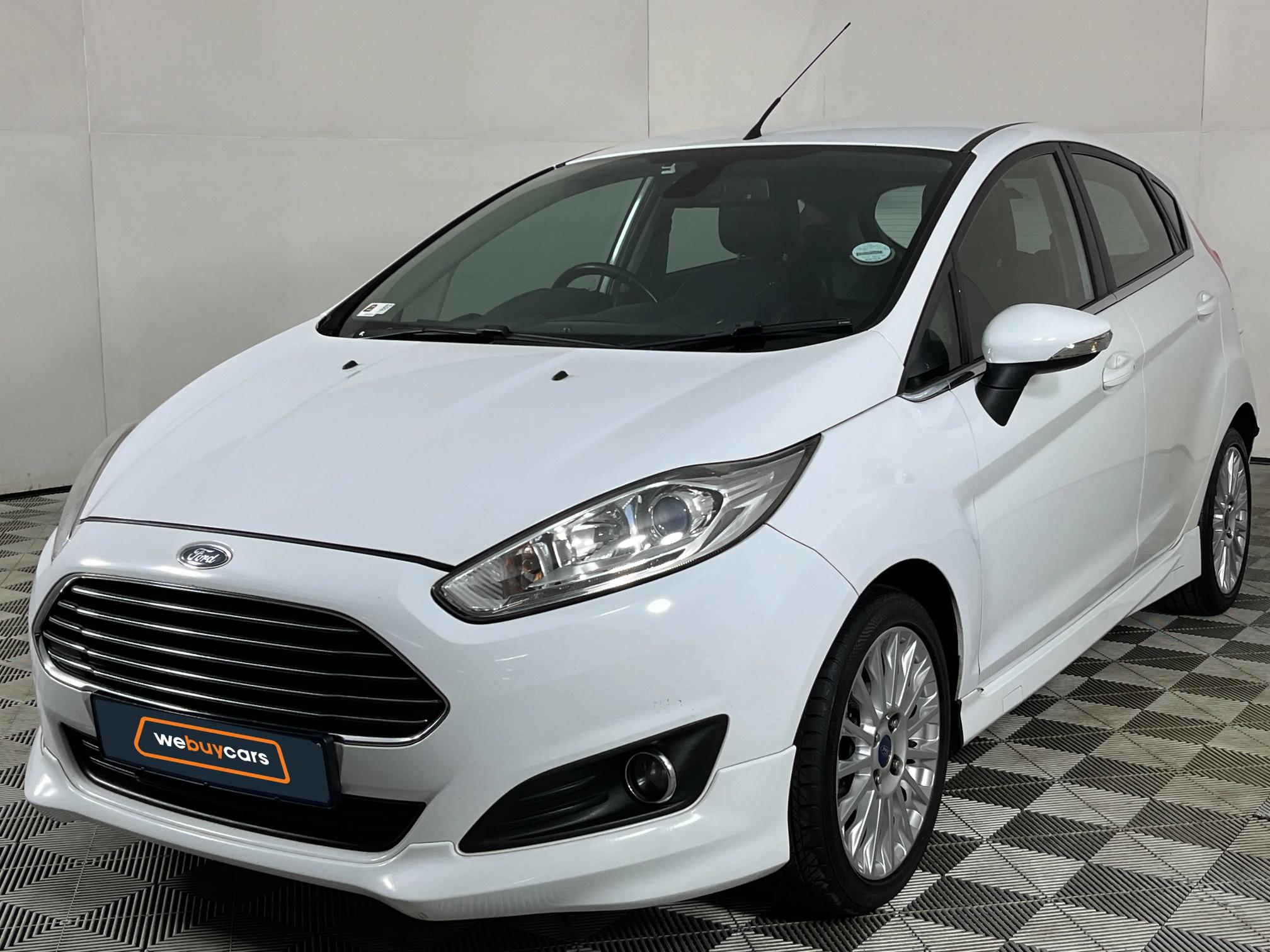 Used 2016 Ford Fiesta 5-door 1.0T Titanium
