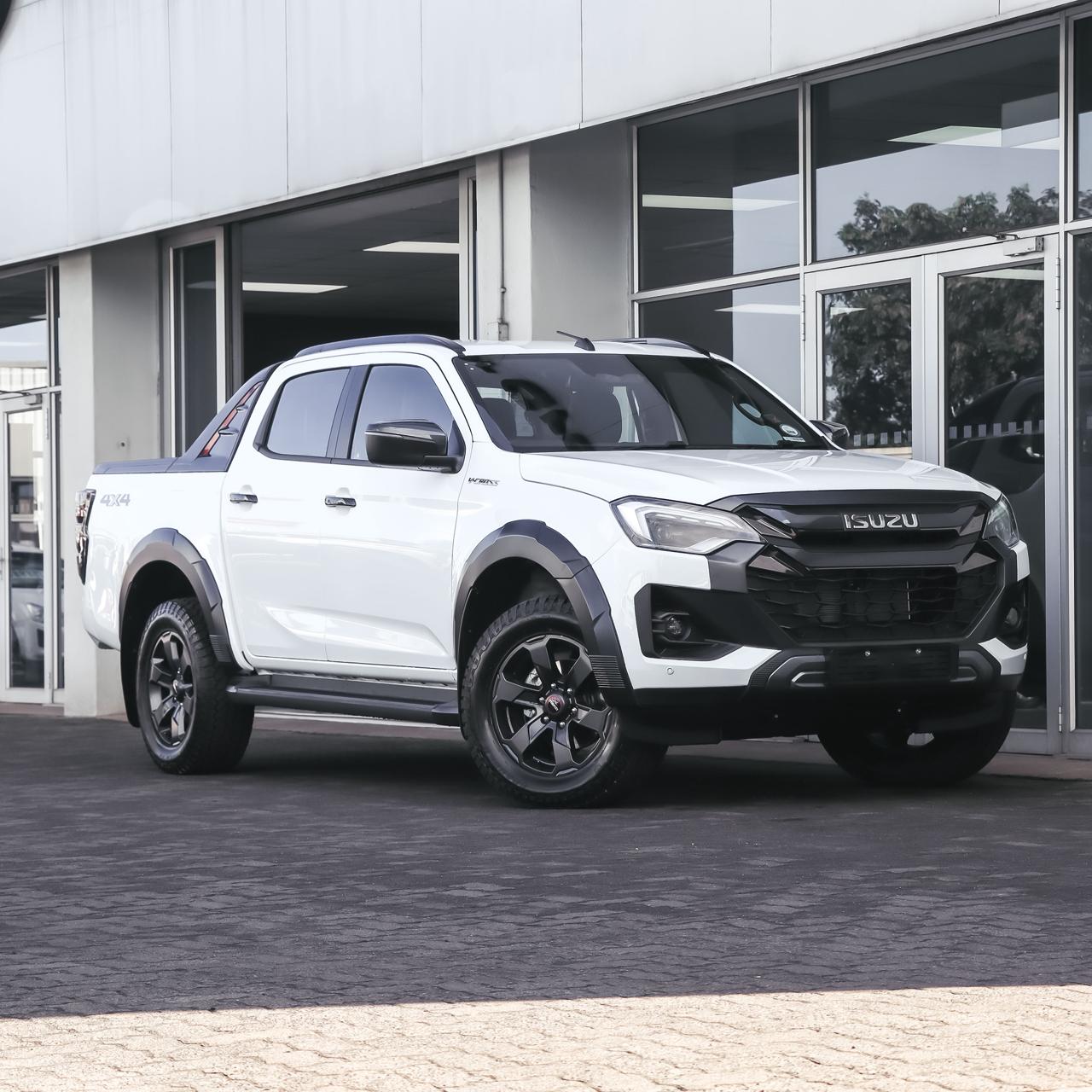 New 2026 Isuzu D-Max 3.0TD double cab V-Cross 4x4