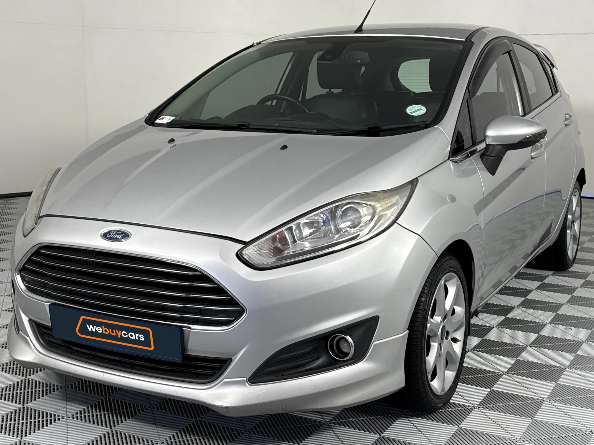 Used 2015 Ford Fiesta 5-door 1.0T Titanium