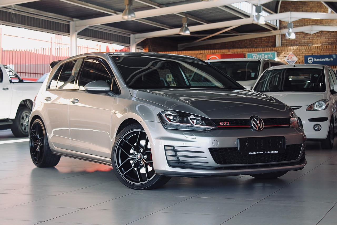 Used 2015 Volkswagen Golf GTI auto