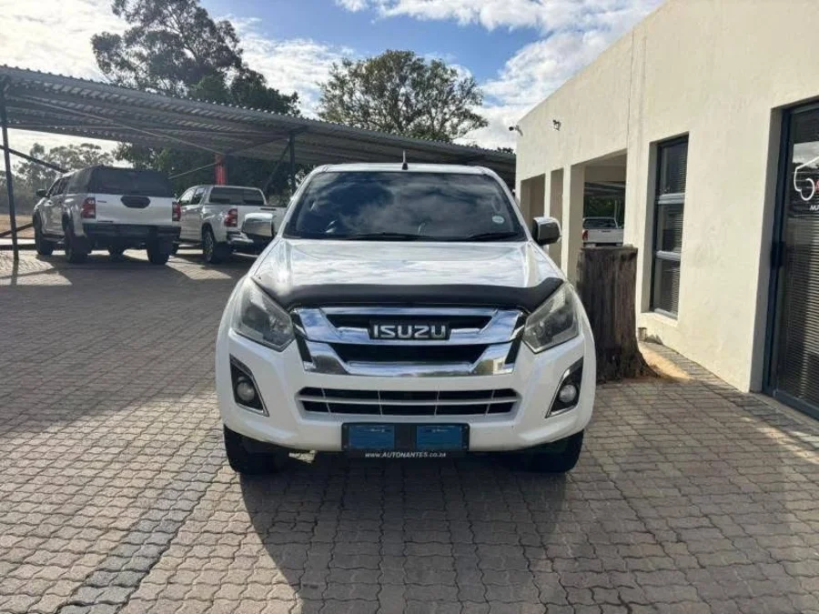 qb 2017 vol.1〜5 Used Used 2017 Isuzu KB 300D-Teq Extended cab LX for sale in Free