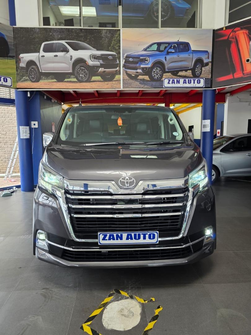 Used 2020 Toyota Quantum 2.8 LWB bus 9-seater VX Premium