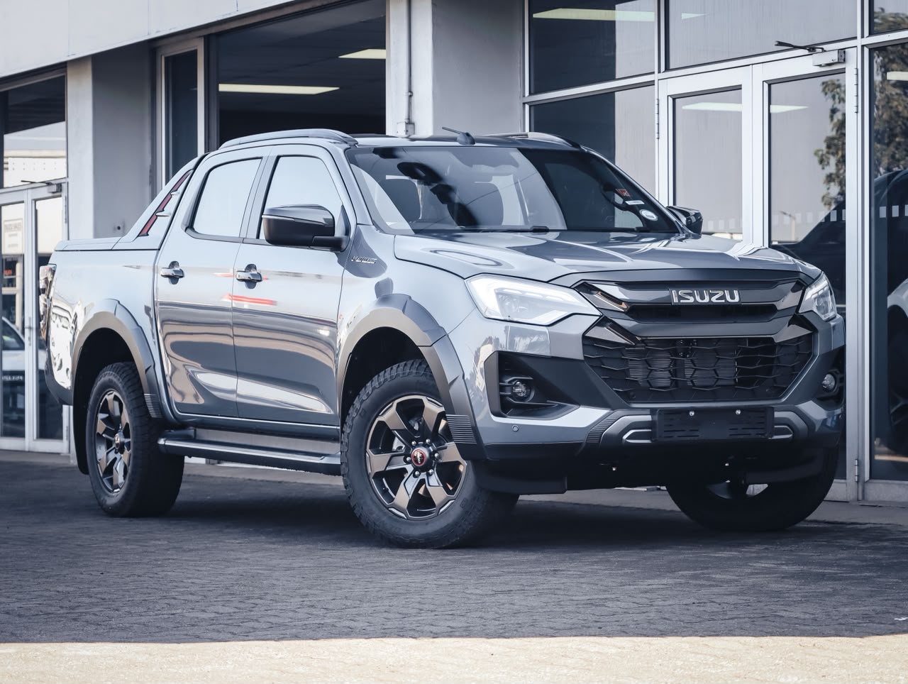 New 2026 Isuzu D-Max 3.0TD double cab V-Cross 4x4