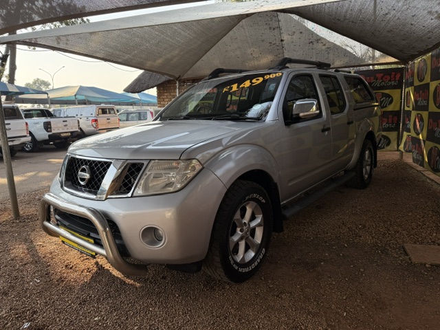 Used 2011 Nissan Navara 2.5dCi double cab 4x4 XE