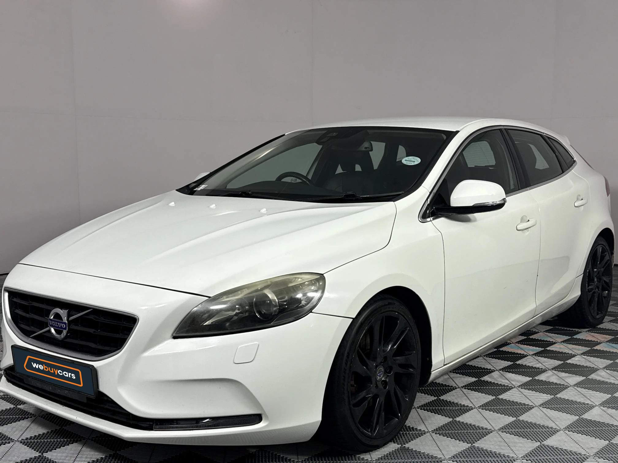 Used 2014 Volvo V40 T4 Elite