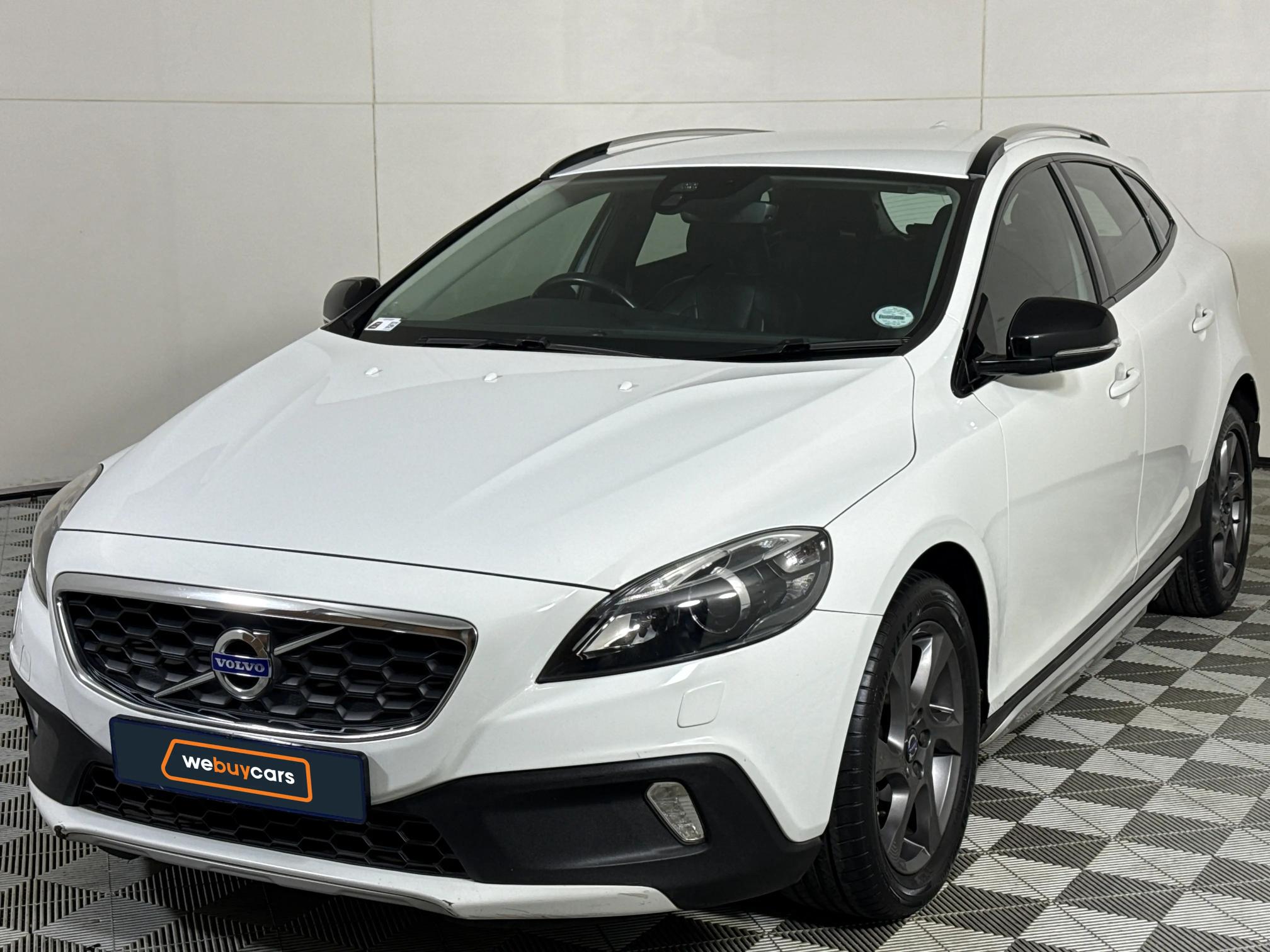 Used 2015 Volvo V40 Cross Country T4 Elite auto