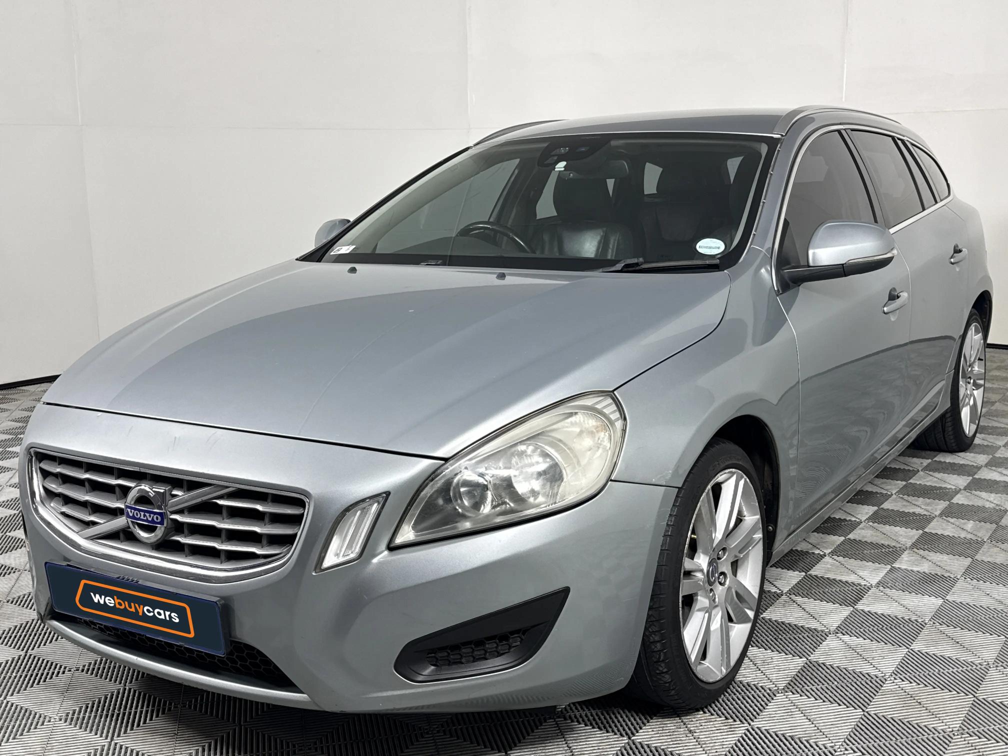 Used 2011 Volvo V60 2.0T Powershift