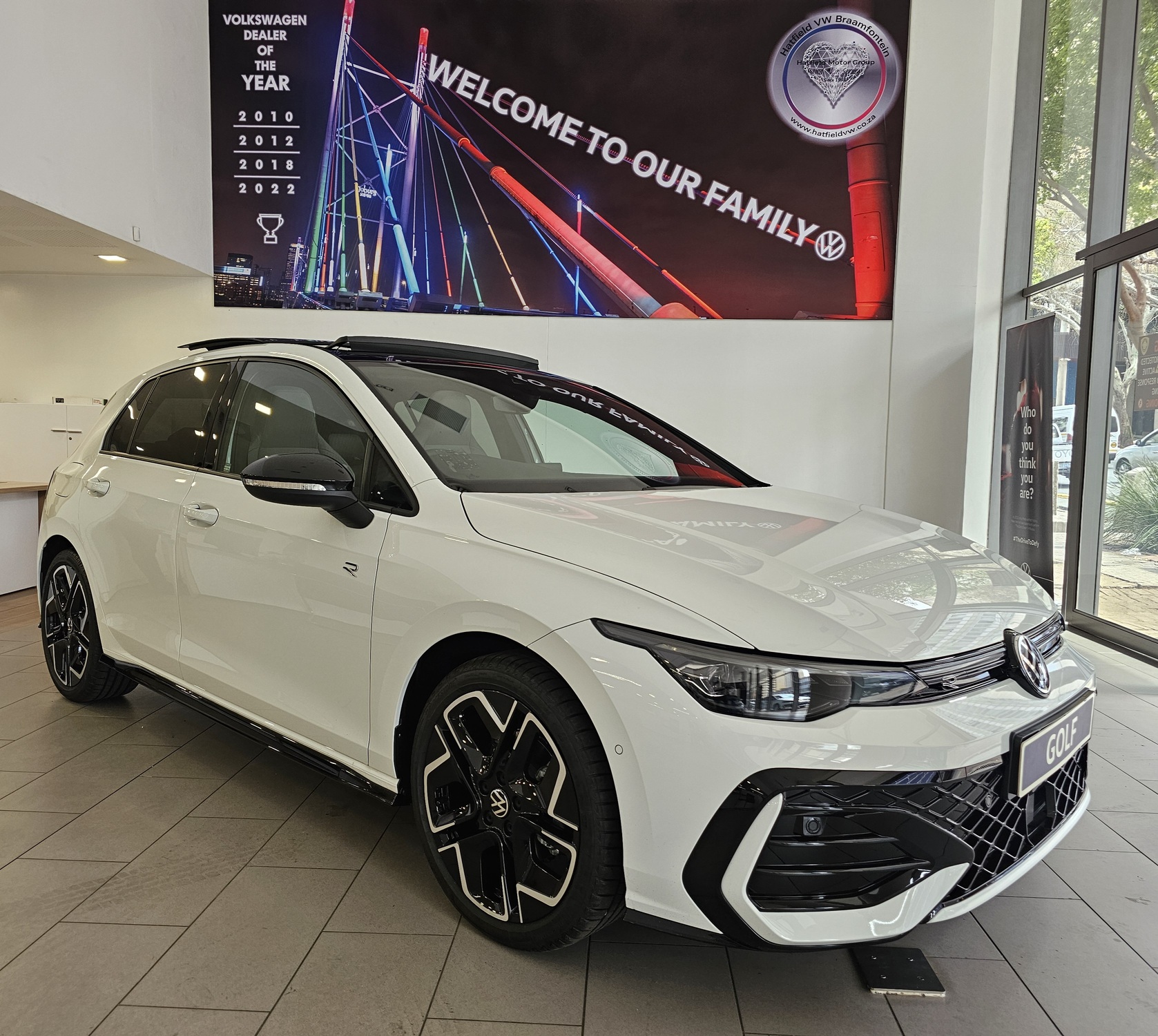 New 2026 Volkswagen Golf 1.4TSI R-Line Plus