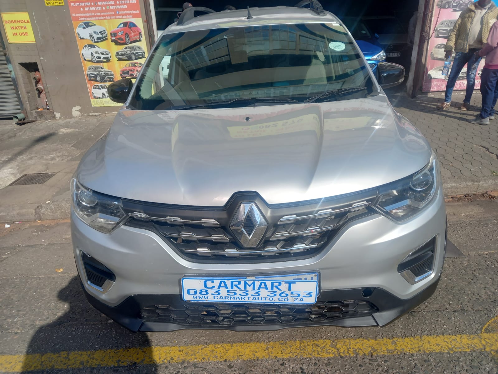 Used 2022 Renault Triber 1.0 Zen auto