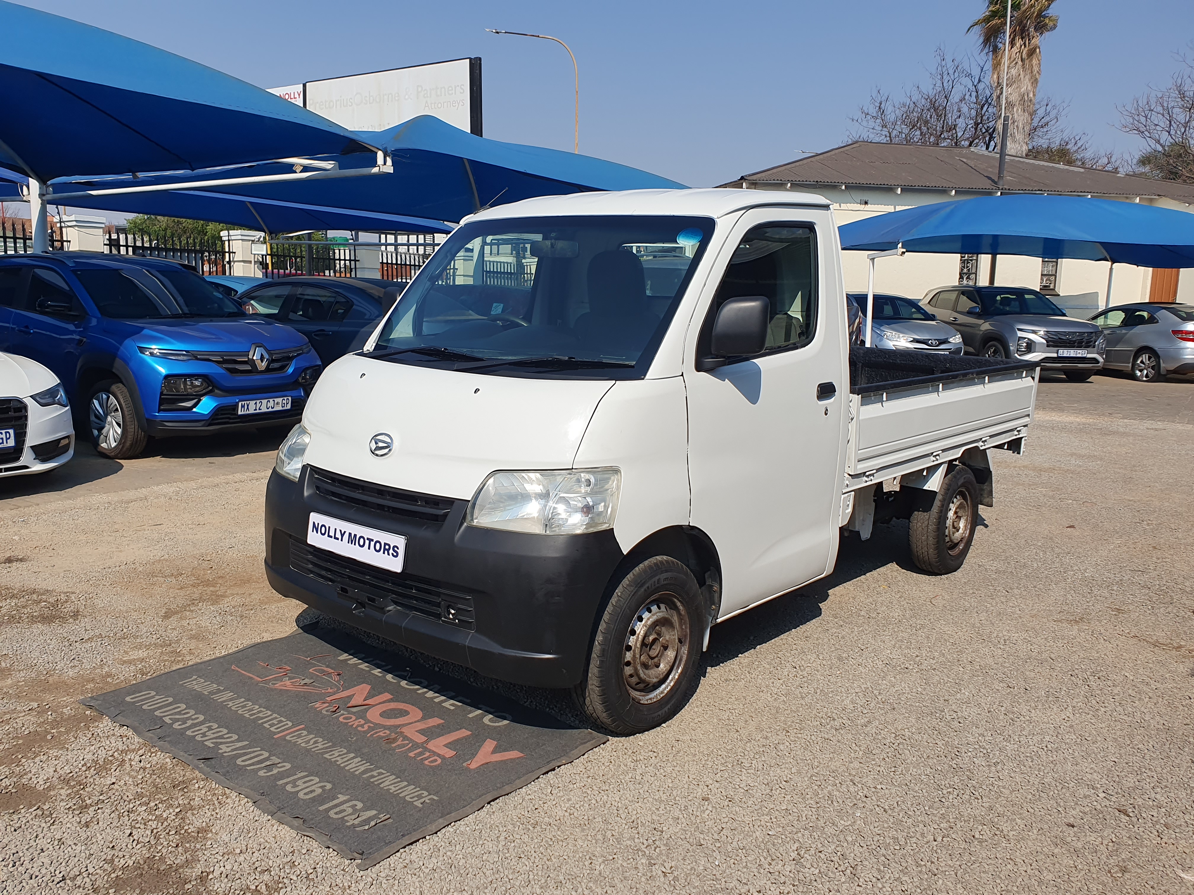 Used 2013 Daihatsu Gran Max 1.5 high-spec