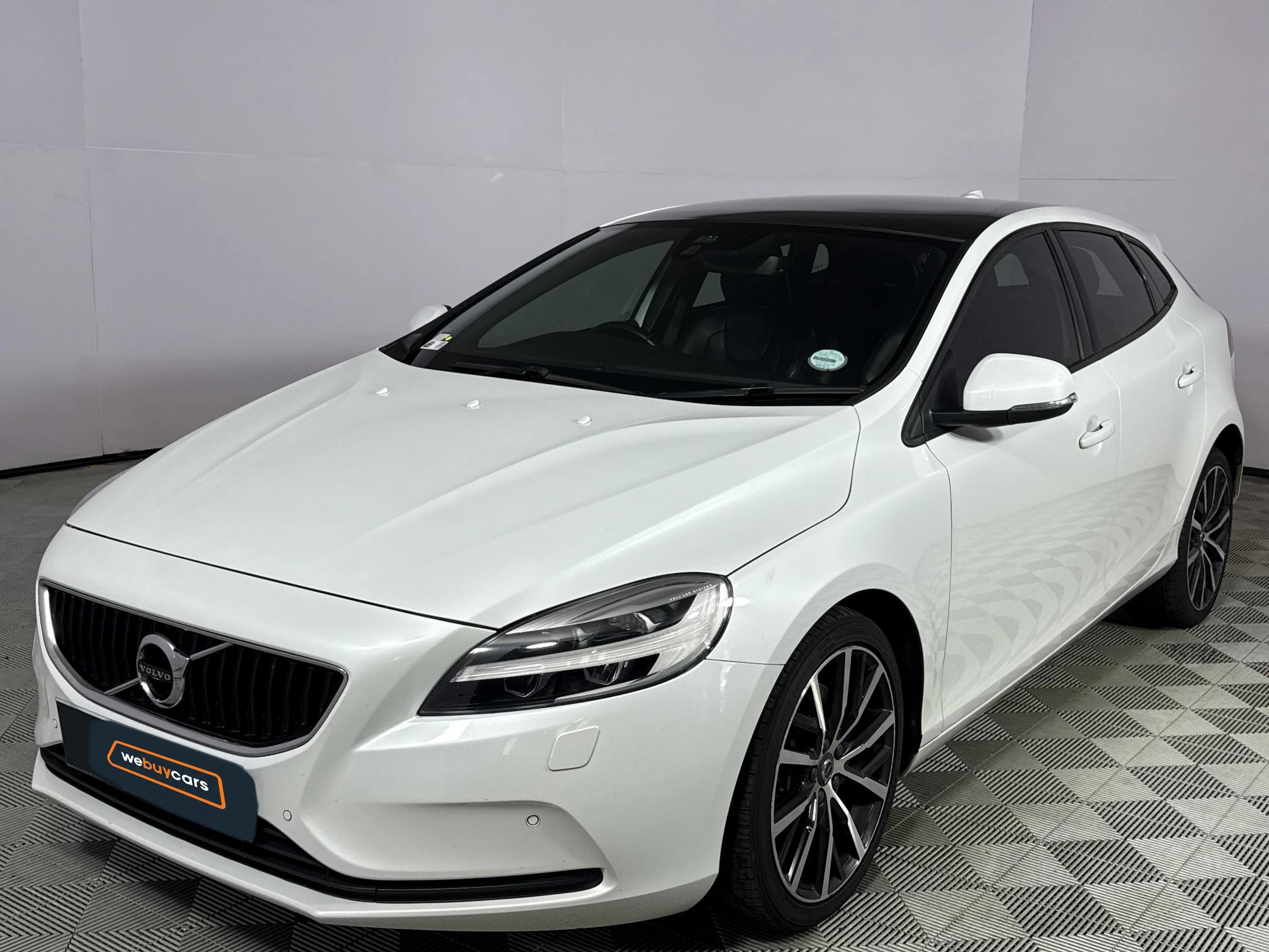 Used 2019 Volvo V40 T4 Momentum auto