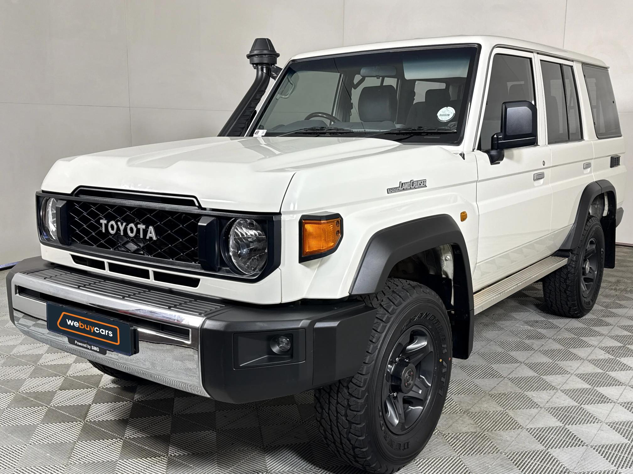 Used 2025 Toyota Land Cruiser 76 2.8GD-6 station wagon LX manual