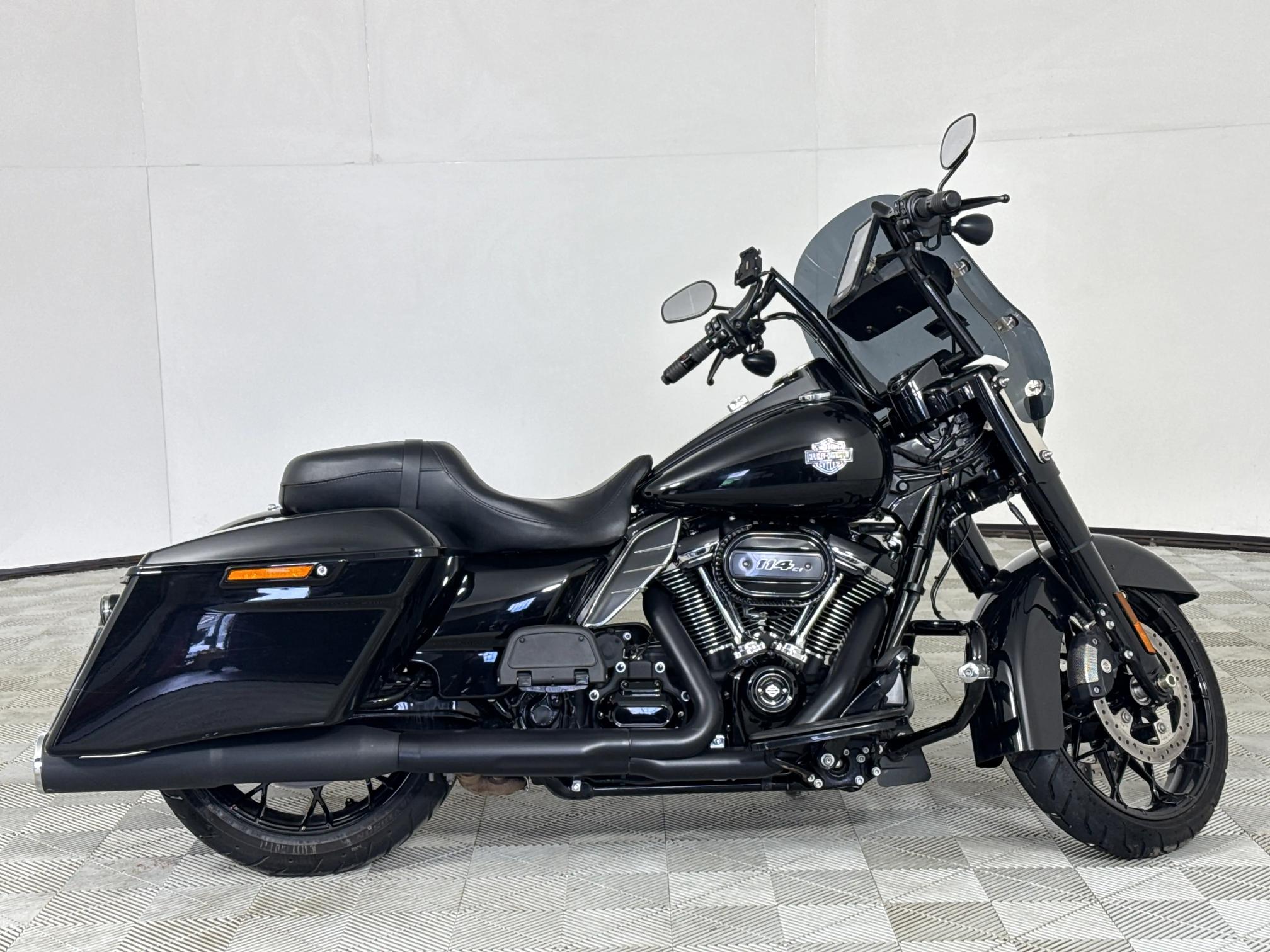 Used 2024 Harley Davidson Dyna