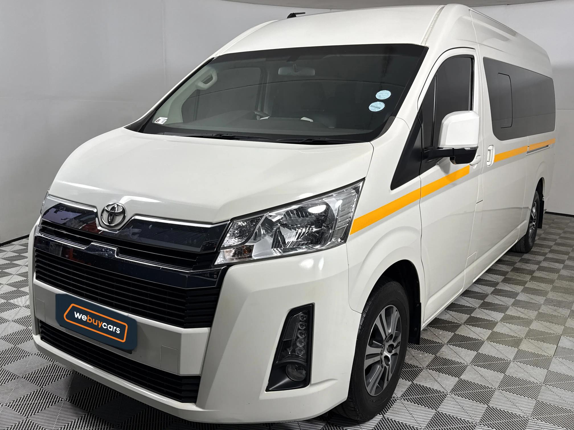 Used 2023 Toyota Quantum 2.8 SLWB bus 14-seater GL manual
