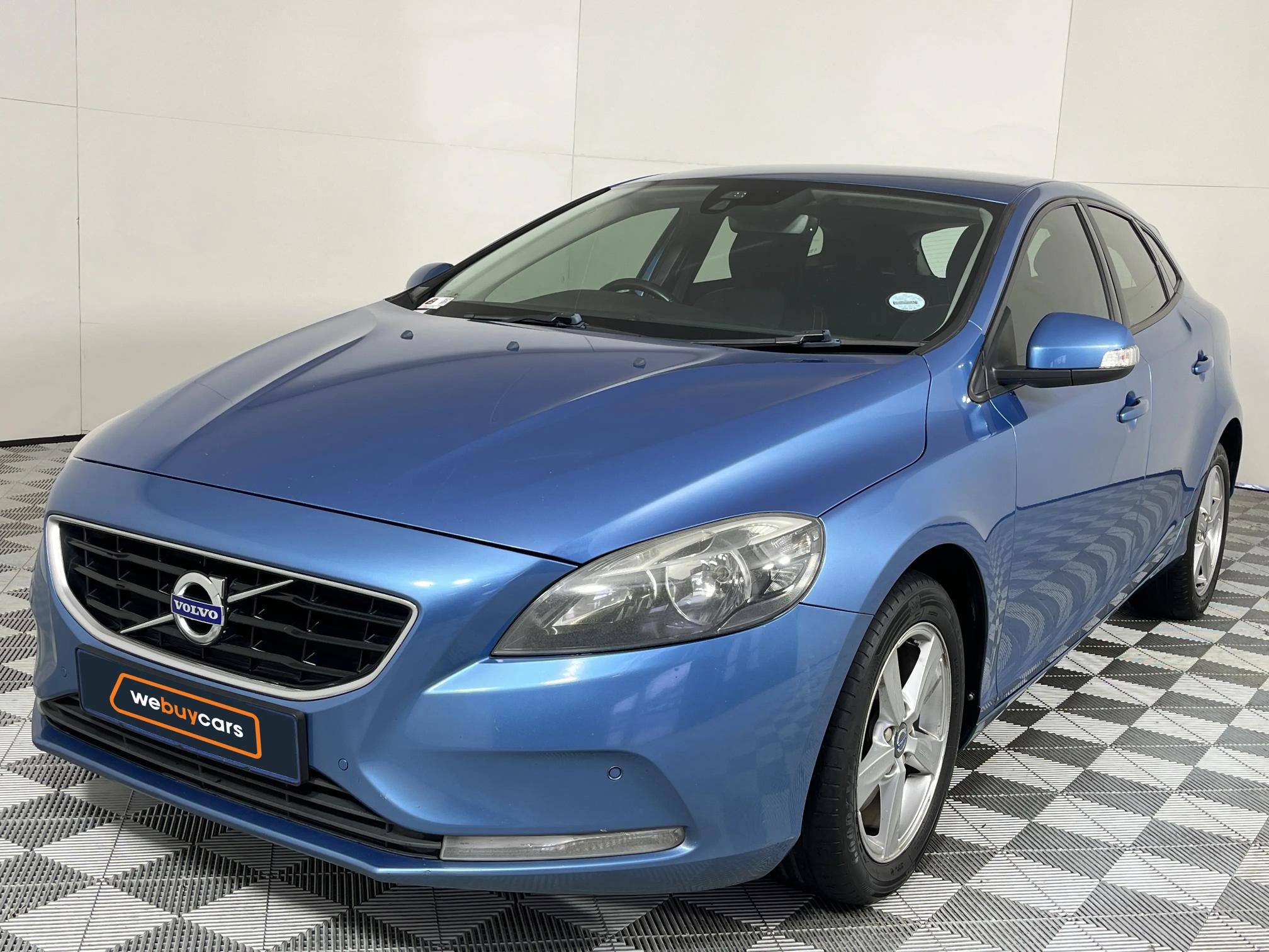 Used 2016 Volvo V40 T3 Kinetic