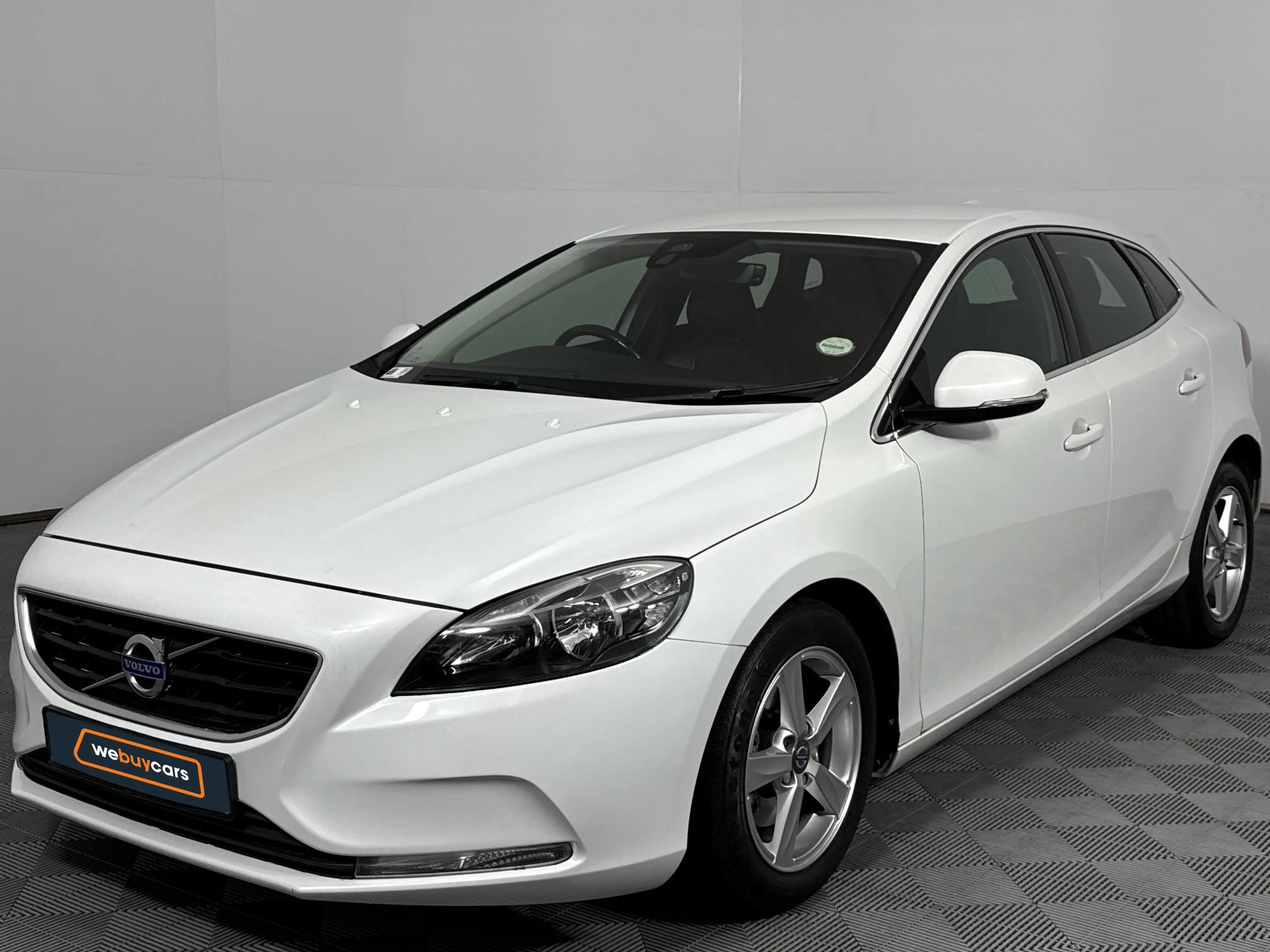 Used 2015 Volvo V40 T4 Elite auto