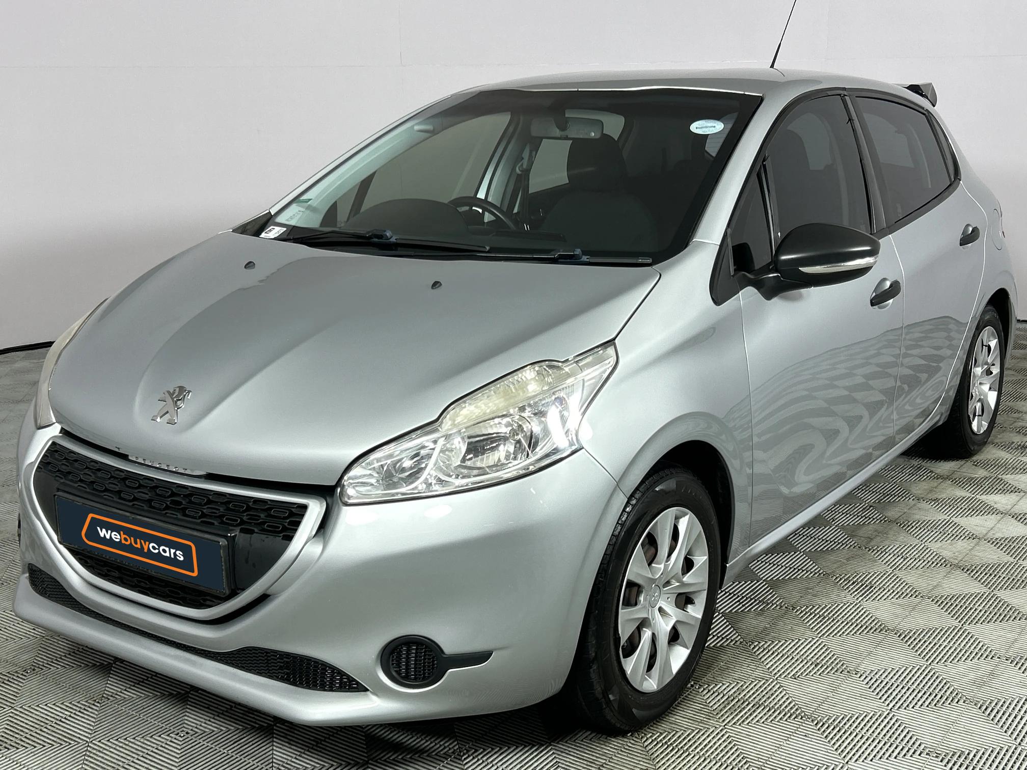 Used 2015 Peugeot 208 5-door 1.2 Access