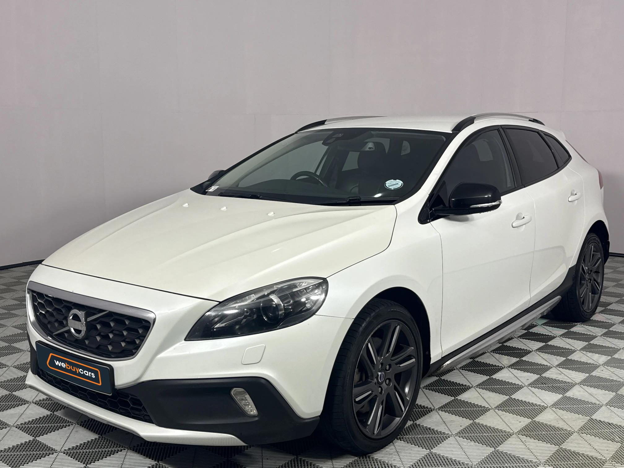 Used 2014 Volvo V40 Cross Country D4 Excel
