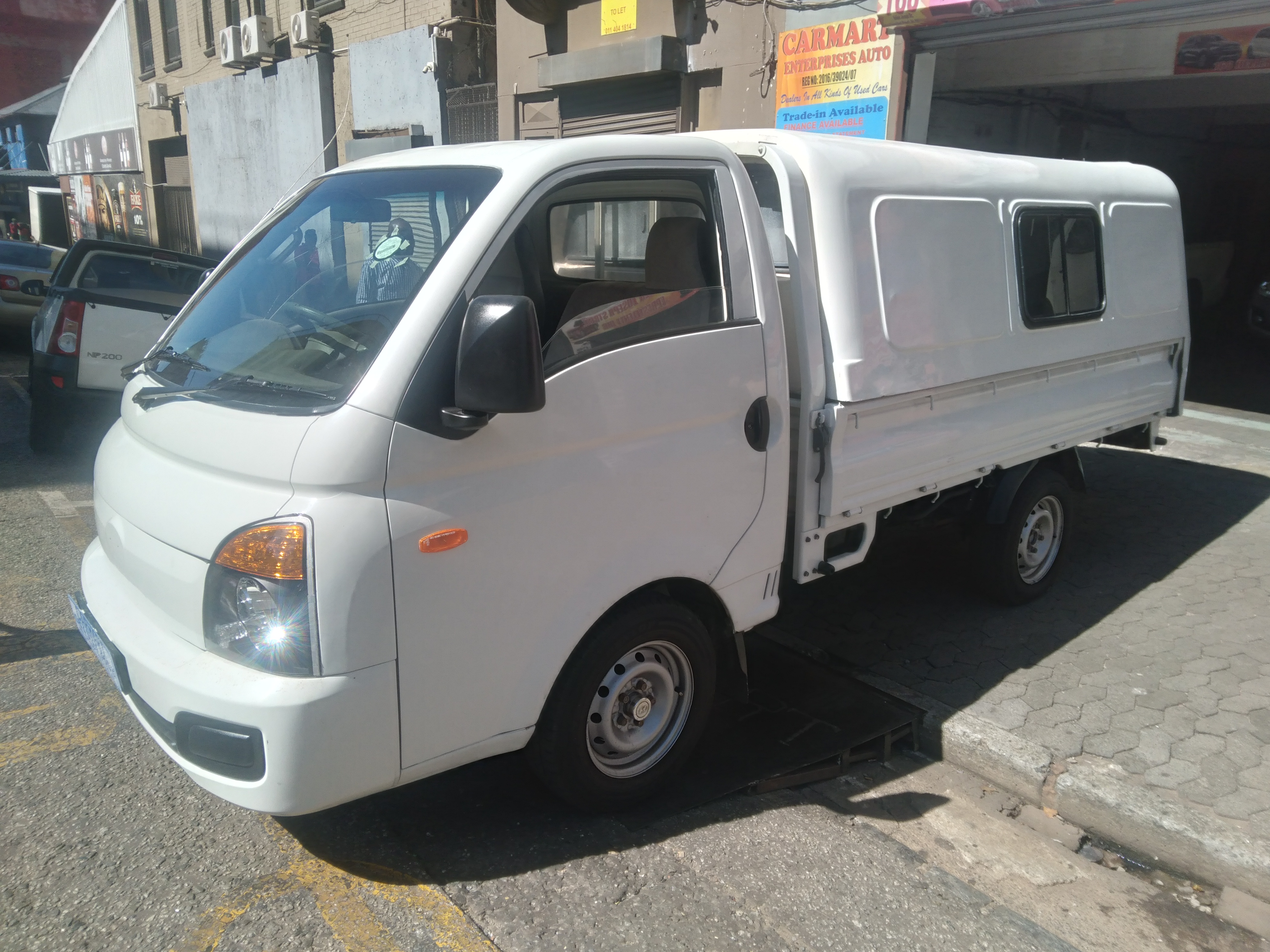 Used 2012 Hyundai H-100 Bakkie 2.6D tipper