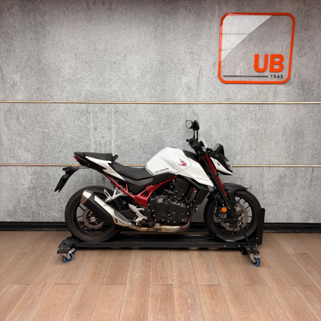 New 2026 Honda CB750A Hornet