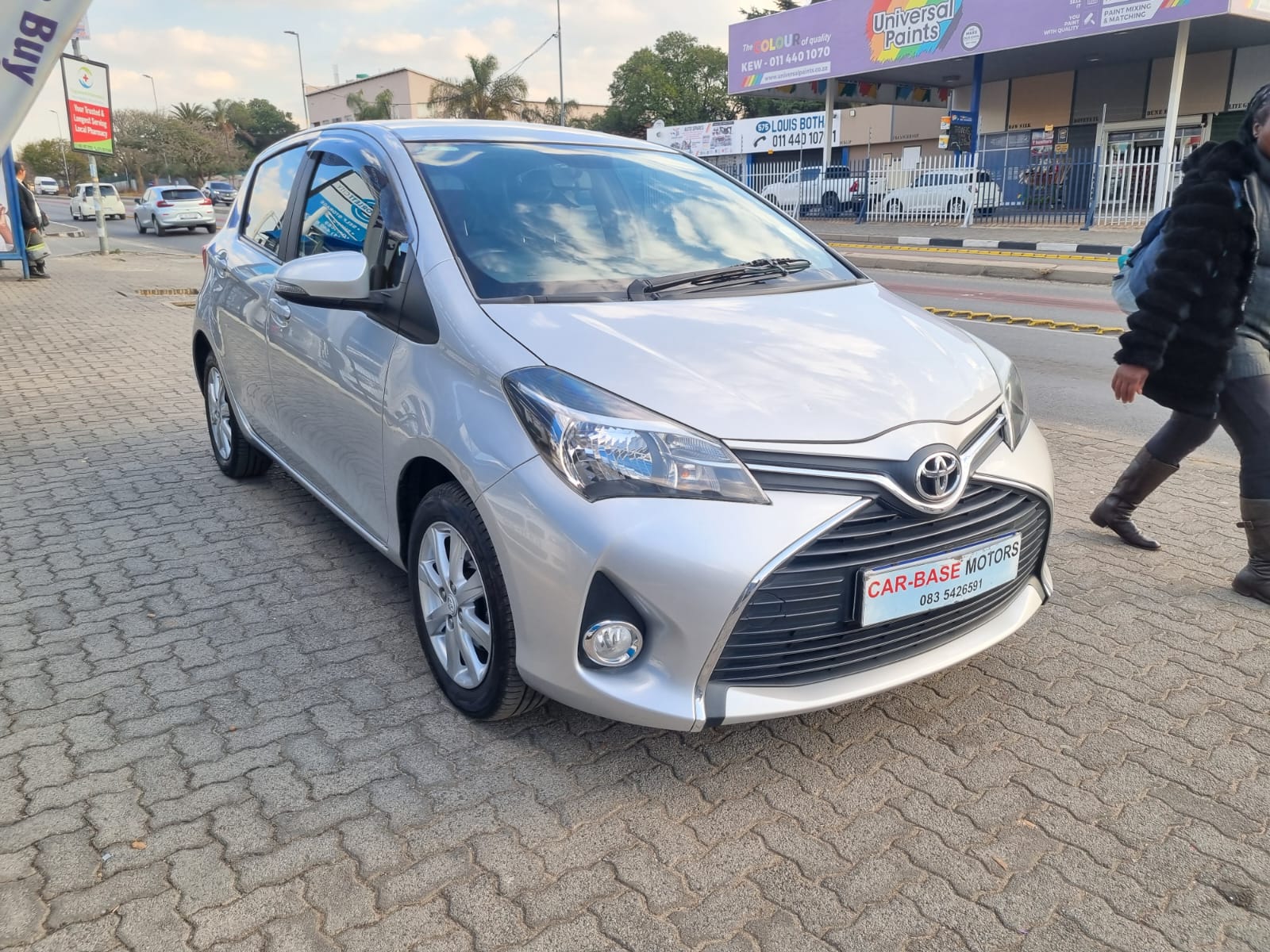 Used 2017 Toyota Yaris 1.3 auto