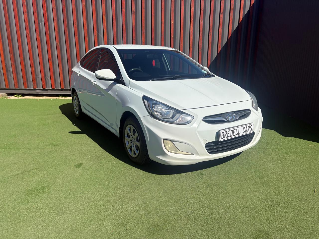 Used 2012 Hyundai Accent sedan 1.6 Fluid